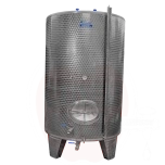 Closed wine tanks with manhole cover and manway door