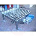 Sammelbehälter mit Zentralschnecke, 1 PS Motor, DN 80 Pumpenanschluss